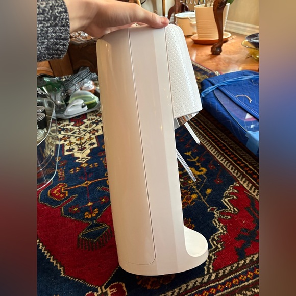 White SodaStream - Picture 5 of 9